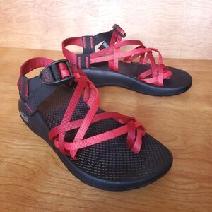 Chaco Classic Sandals Womens 7 Dual Strap Toe Loop Red Black Vibram Sole Outdoor
